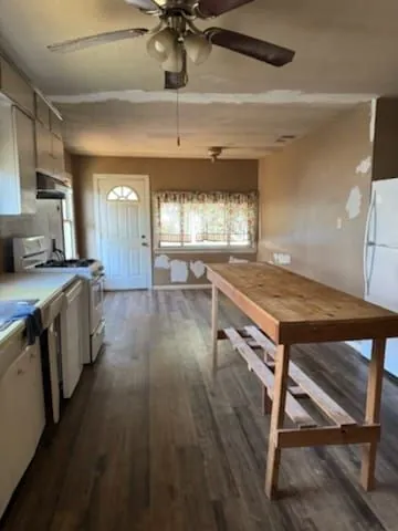 1614 Grandview Ave, Pawhuska, OK. Kitchen